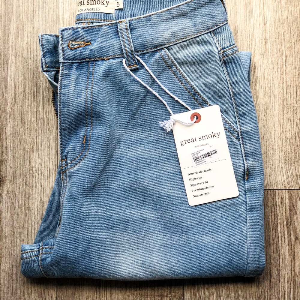 High Waisted Faded Ankle Jeans - Picture 3 of 5